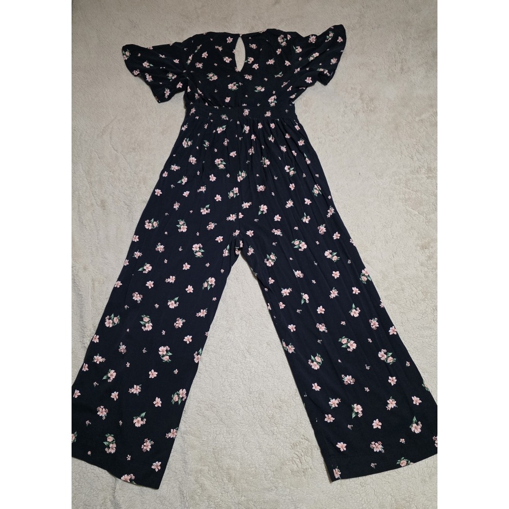 Torrid‎ Size 0 Black Floral Flutter Sleeve Wide Leg Jumpsuit - Picture 4 of 6
